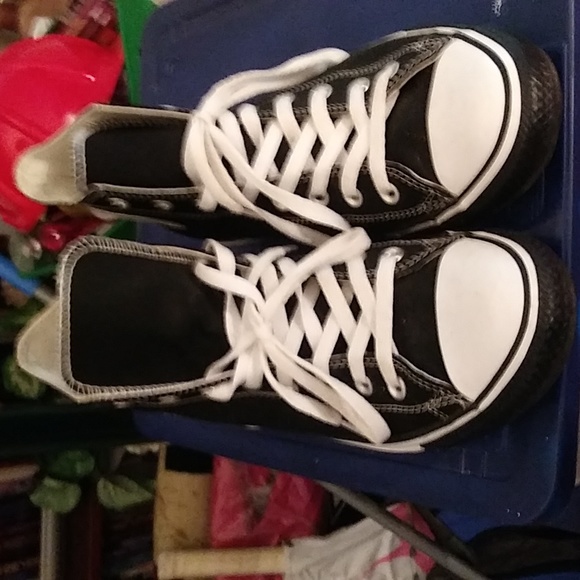 Shoes(converse allstars - Picture 4 of 4